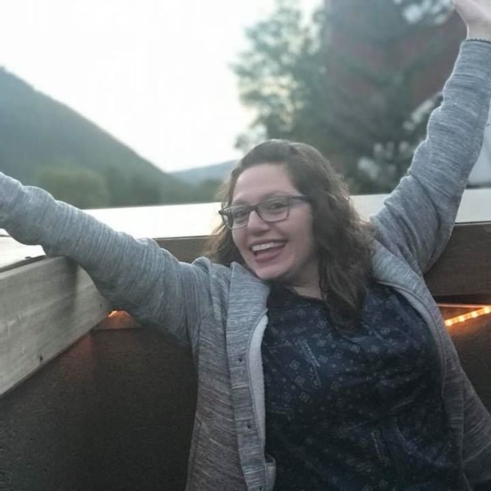 Meet your Posher, Alexandra